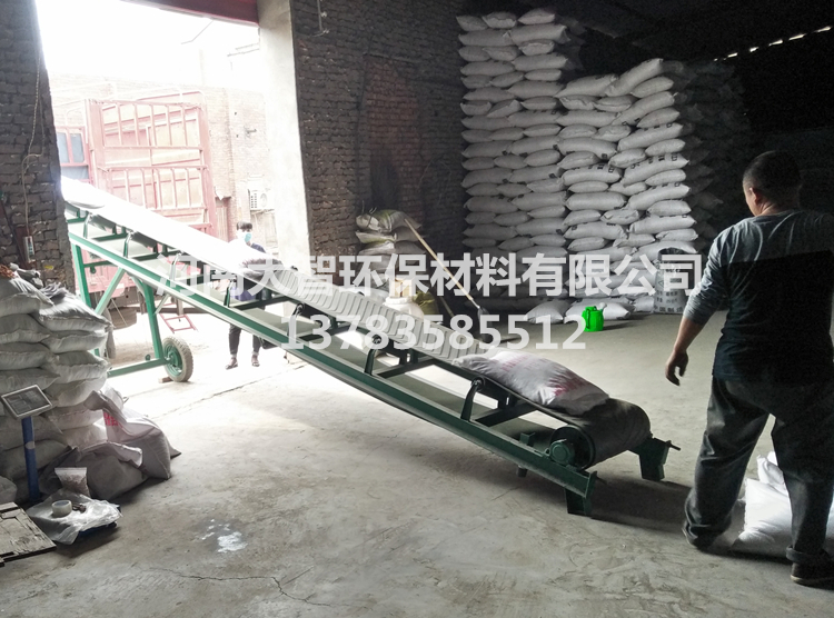 新疆某客戶的三十二噸柱狀活性炭已裝車發(fā)出